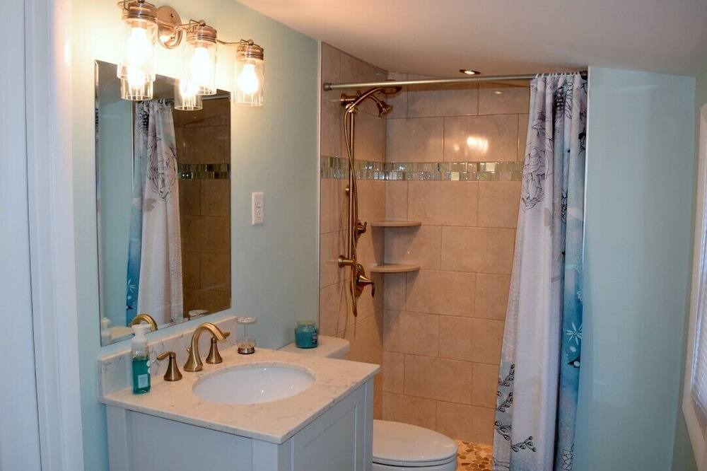 Photo of Bathroom in Townsend's Inlet