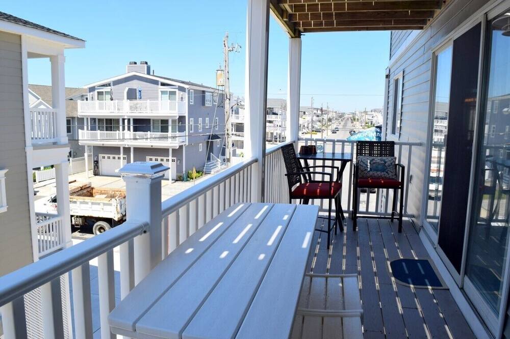 Photo of Patio Balcony in Townsend's Inlet