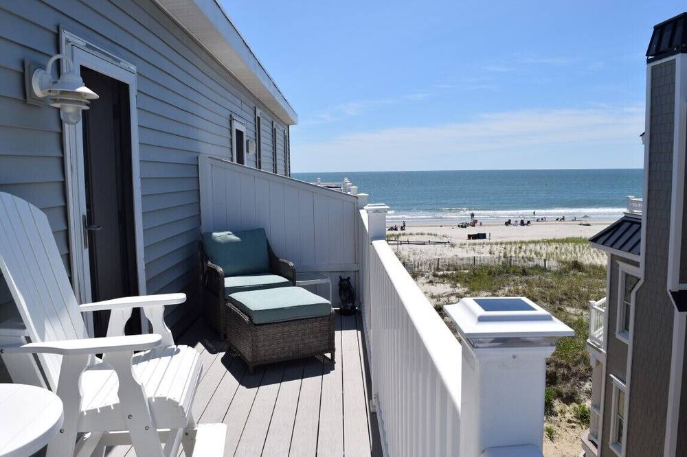Photo of Patio Balcony in Townsend's Inlet