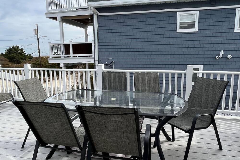 Photo of Patio Balcony in Townsend's Inlet