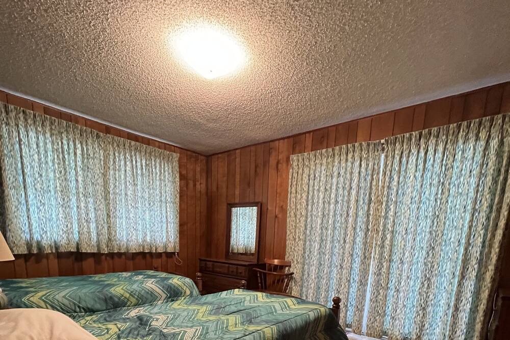 Photo of Bedroom in Townsend's Inlet