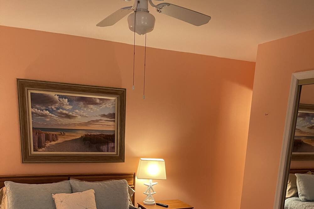 Photo of Bedroom in Heron Harbour Isle