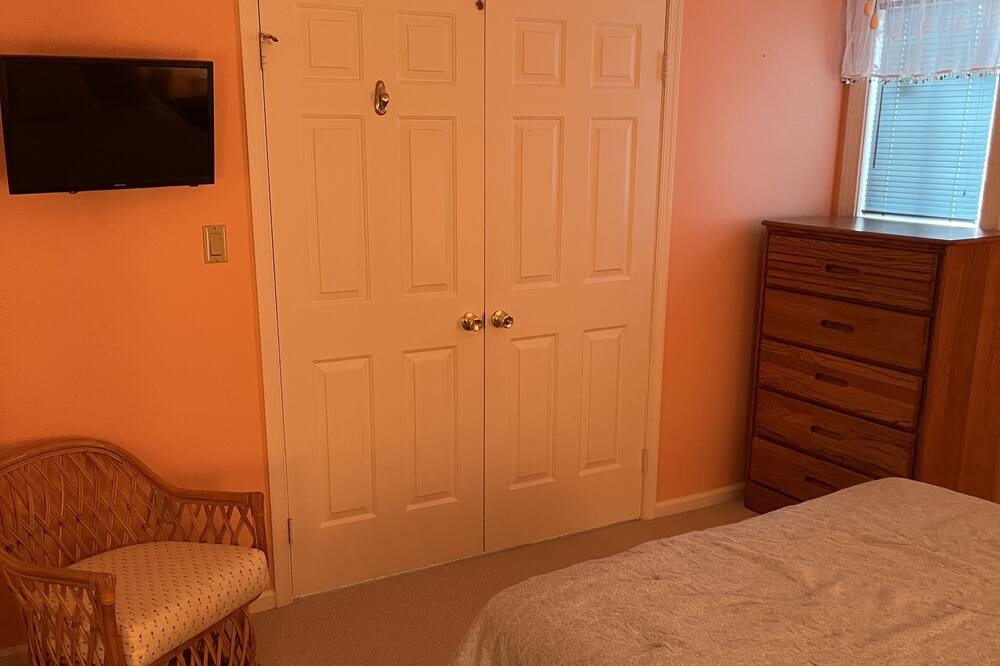 Photo of Bedroom in Heron Harbour Isle