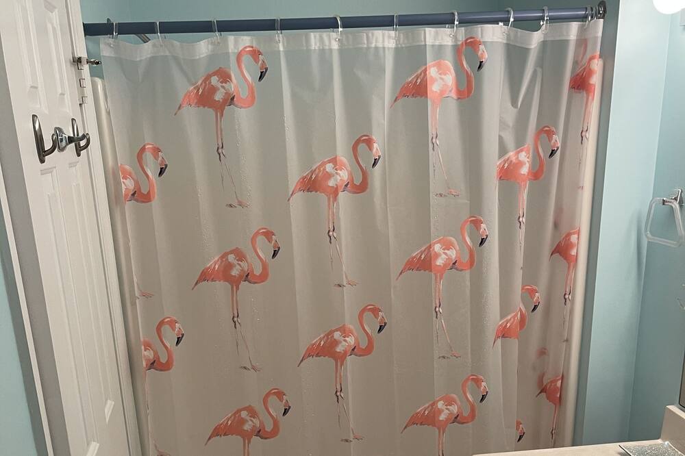 Photo of Bathroom in Heron Harbour Isle