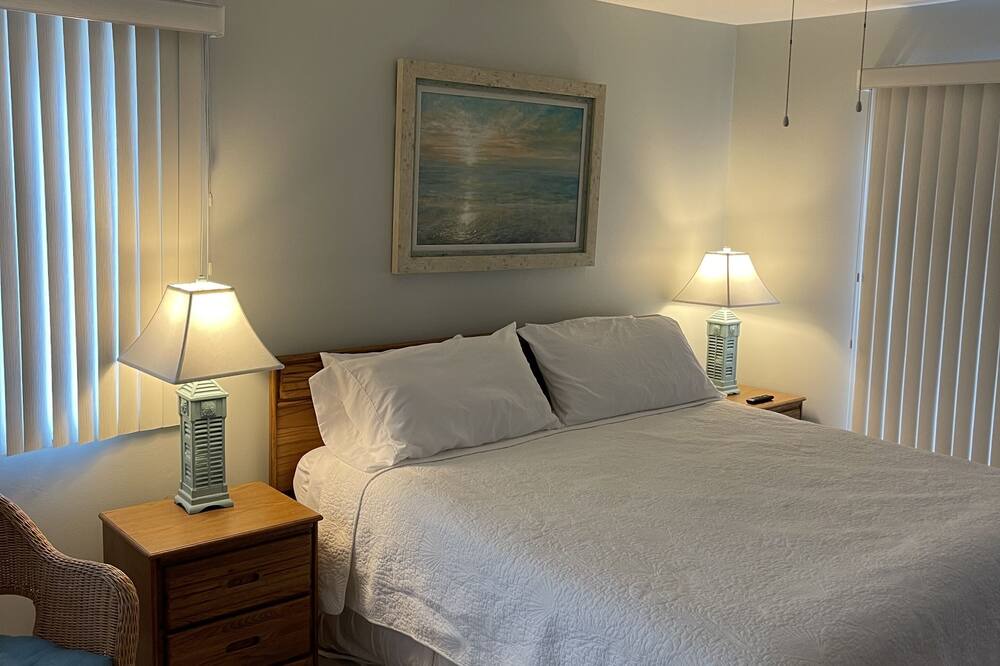Photo of Bedroom in Heron Harbour Isle