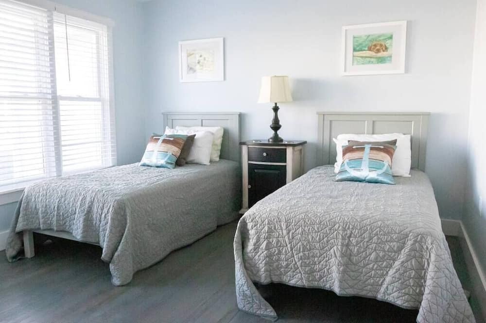 Photo of Bedroom in Tilghman