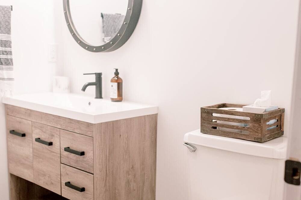 Photo of Bathroom in Vista Acres