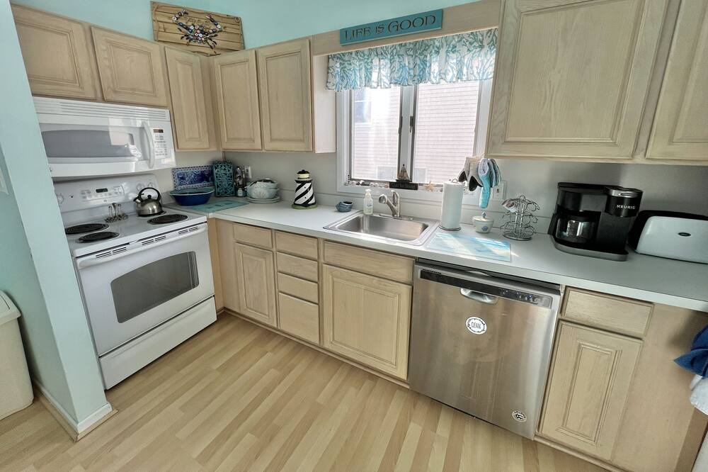 Photo of Kitchen in Townsend's Inlet