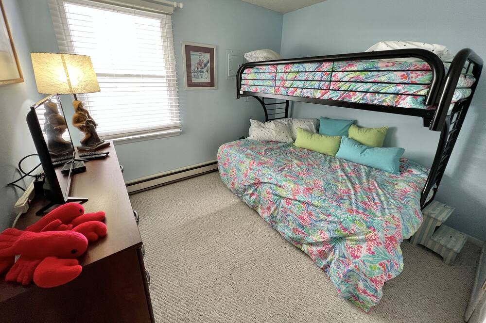 Photo of Bedroom in Townsend's Inlet