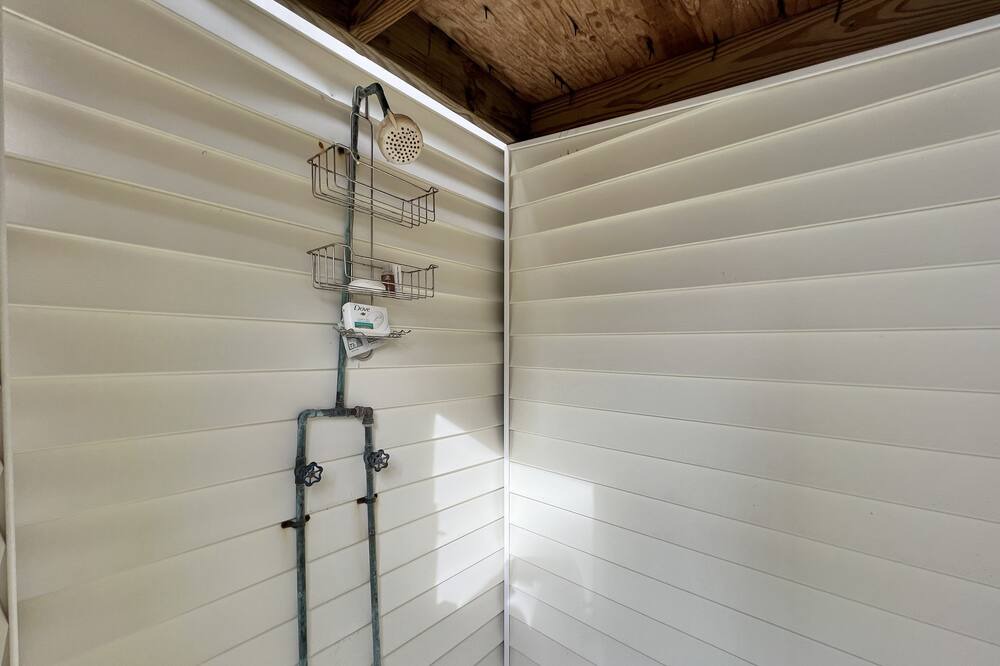 Photo of Bathroom in Townsend's Inlet