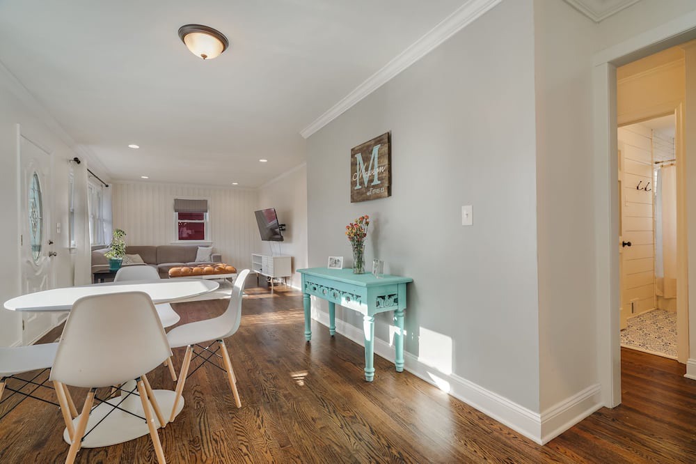 Photo of Livingroom in Shark River Hills