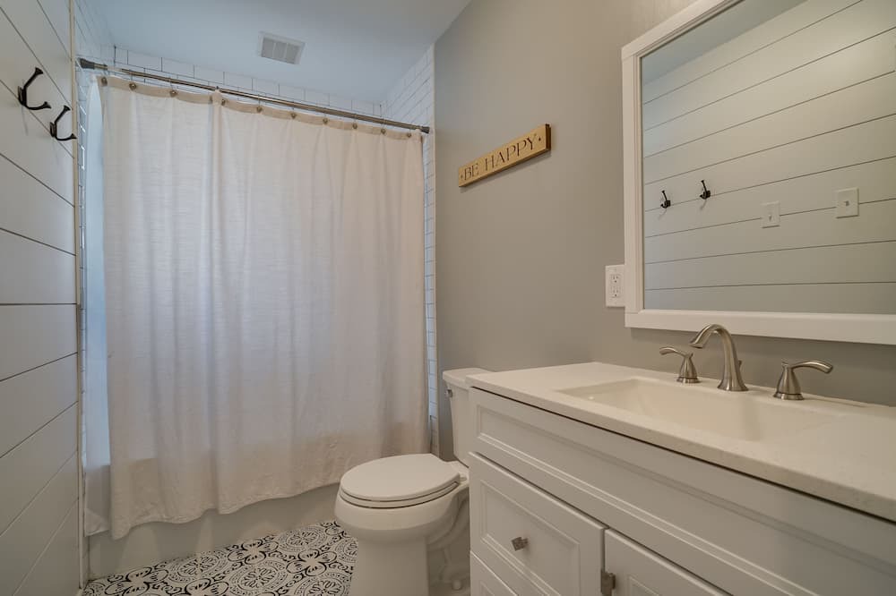 Photo of Bathroom in Shark River Hills