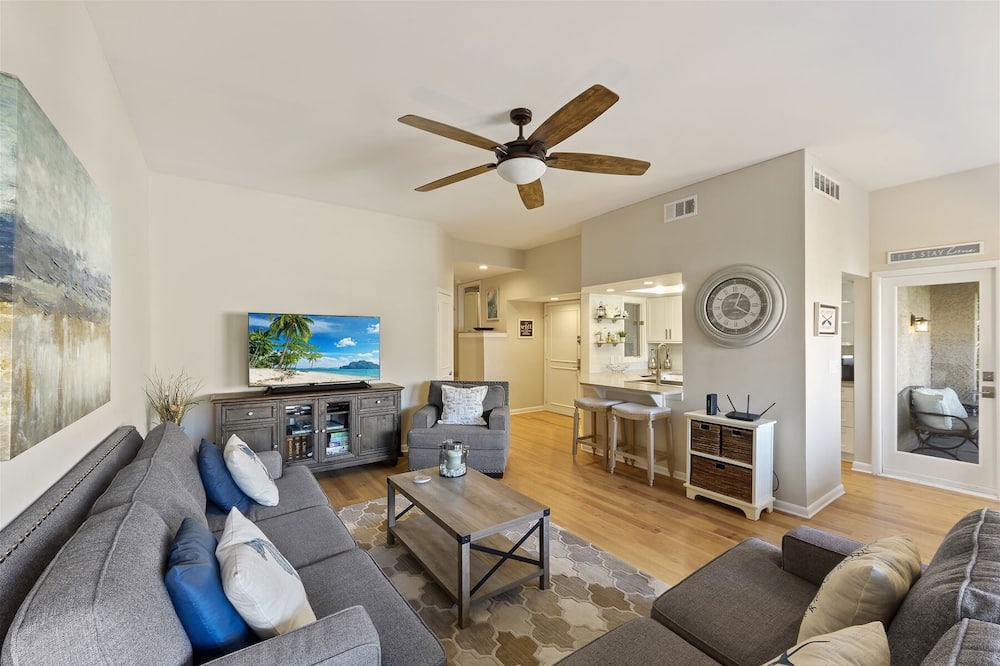 Photo of Livingroom in Palmetto Dunes