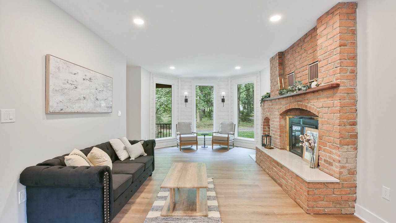 Photo of Livingroom in Leesburg