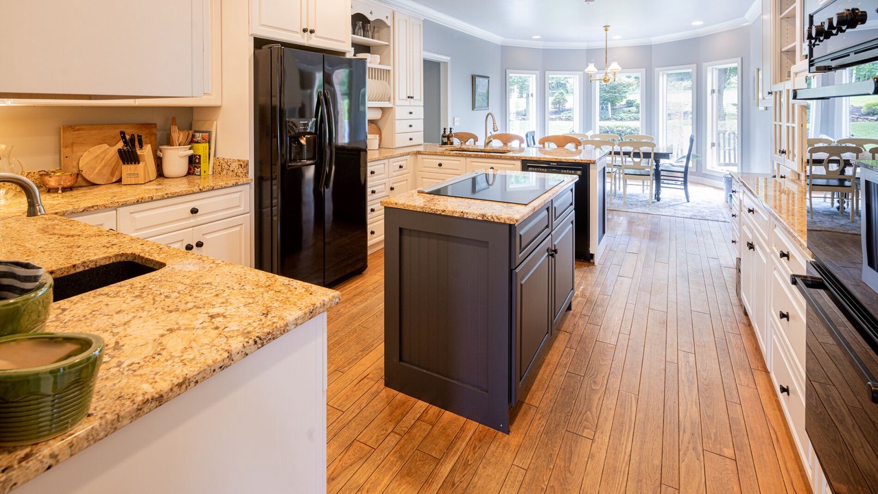Photo of Kitchen in Round Hill