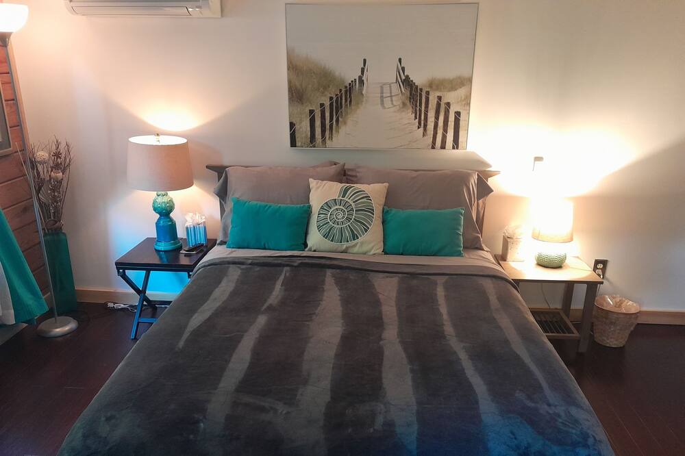 Photo of Bedroom in Belmar