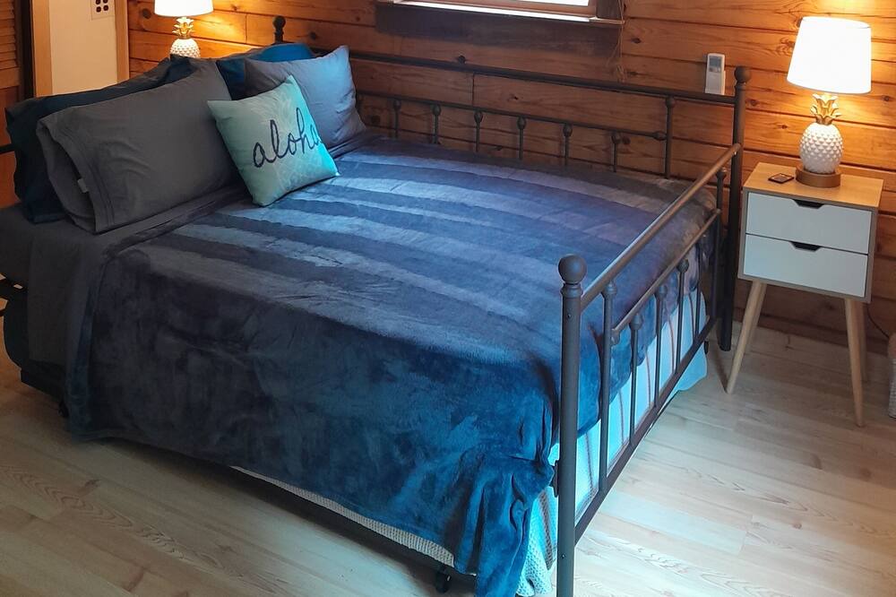 Photo of Bedroom in Belmar