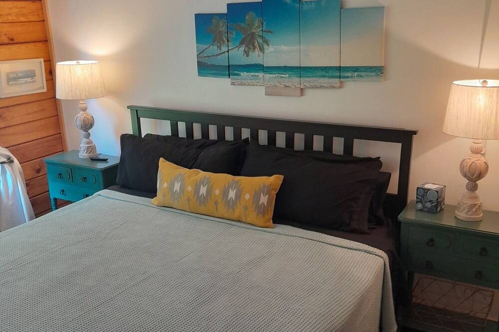 Photo of Bedroom in Belmar