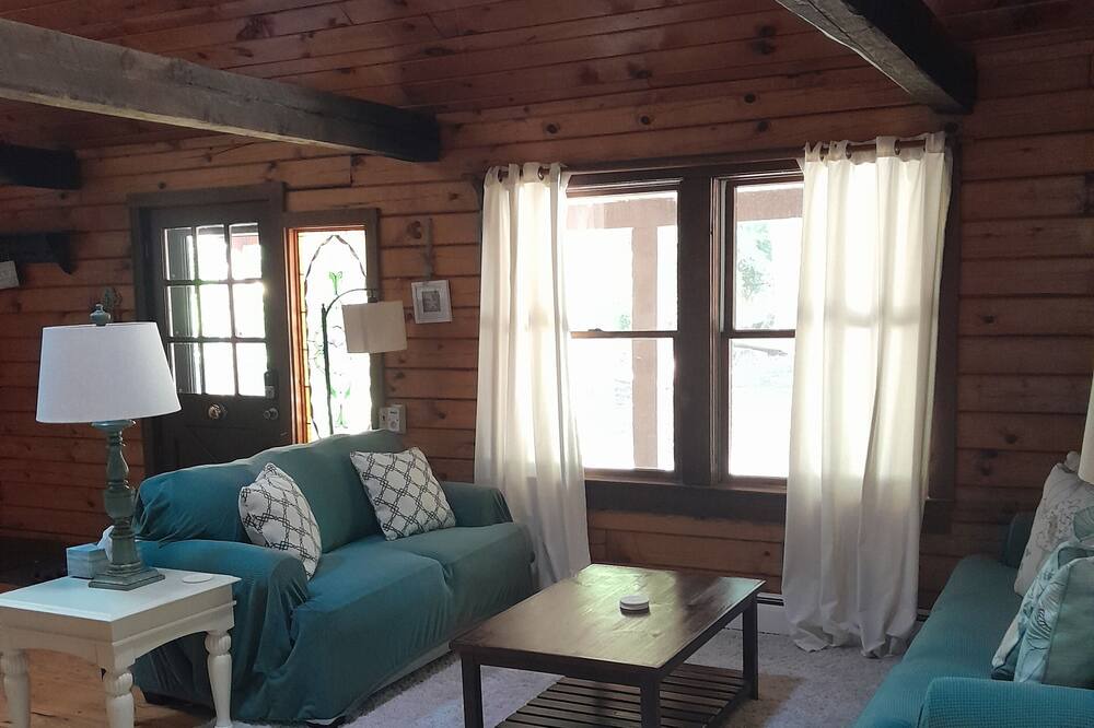 Photo of Livingroom in Belmar