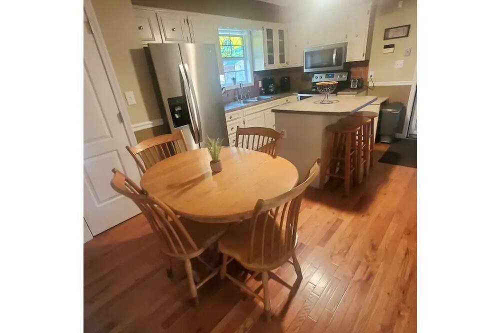 Photo of Kitchen in Mountain City