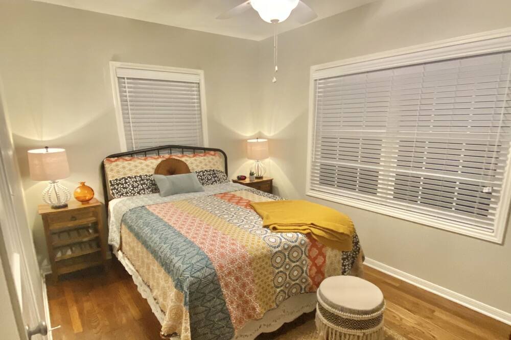 Photo of Bedroom in Caldwell