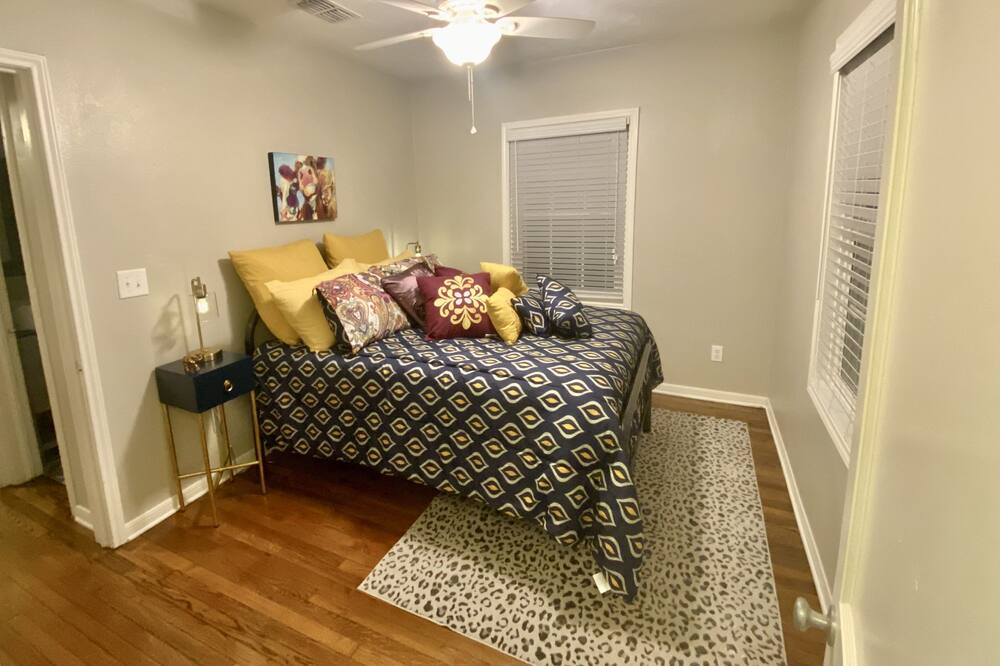 Photo of Bedroom in Caldwell
