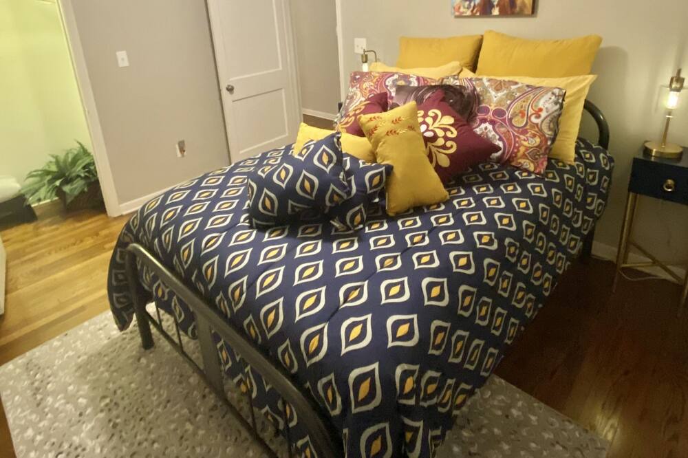 Photo of Bedroom in Caldwell