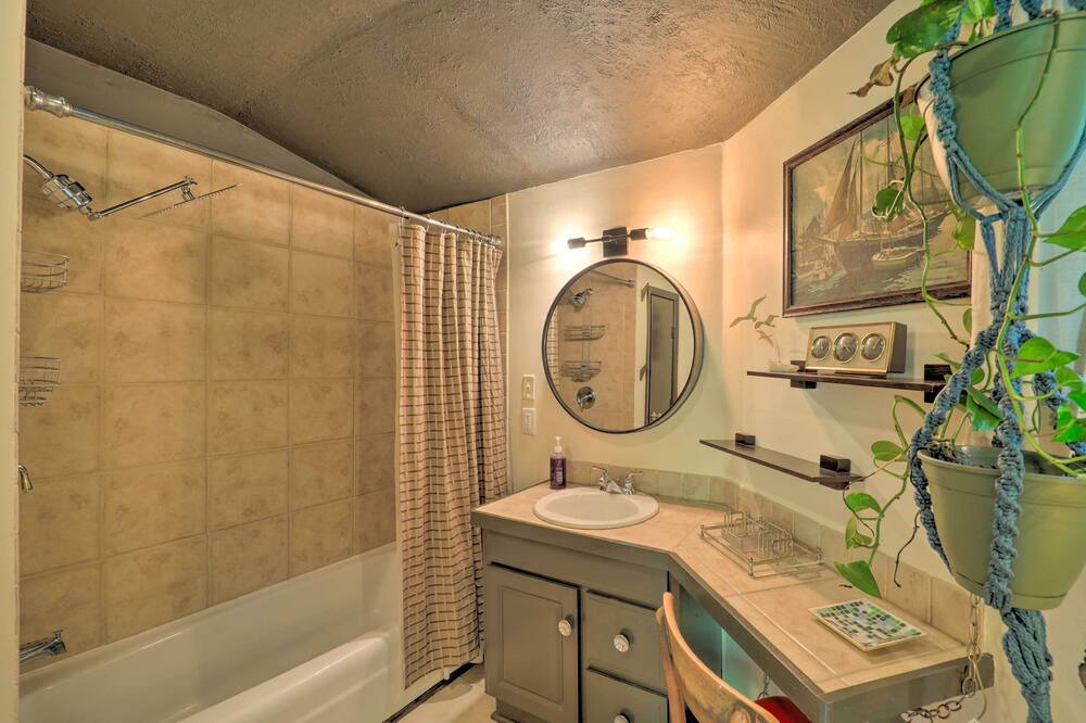 Photo of Bathroom in Mill Ridge