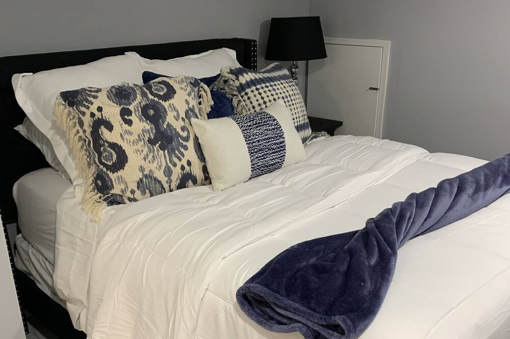 Photo of Bedroom in Downtown Baltimore