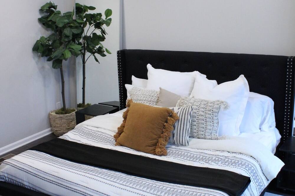 Photo of Bedroom in Downtown Baltimore