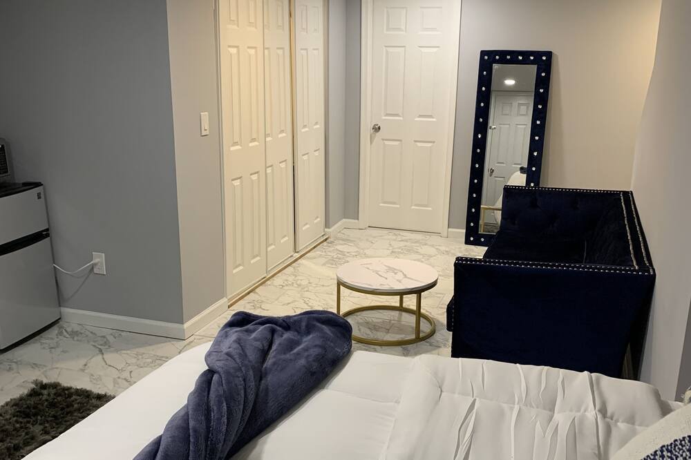 Photo of Bedroom in Downtown Baltimore