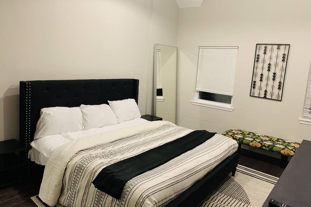 Photo of Bedroom in Downtown Baltimore