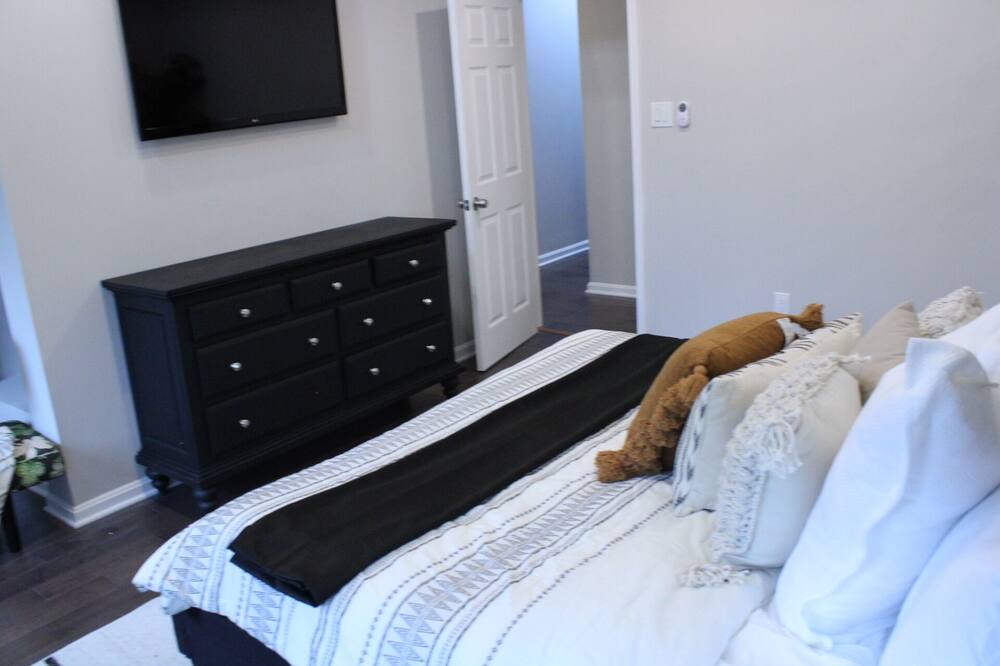 Photo of Bedroom in Downtown Baltimore