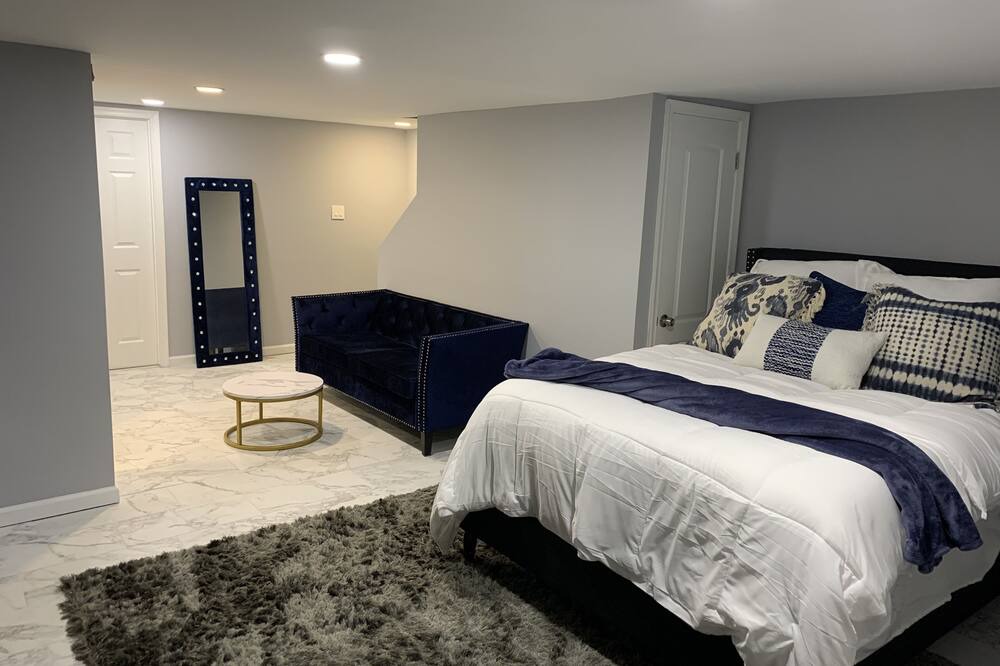 Photo of Bedroom in Downtown Baltimore
