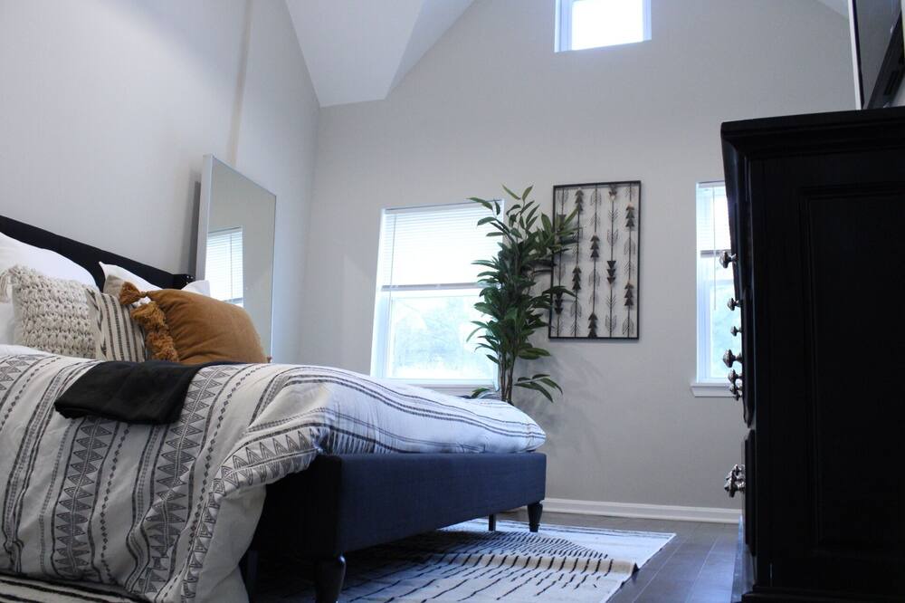 Photo of Bedroom in Downtown Baltimore