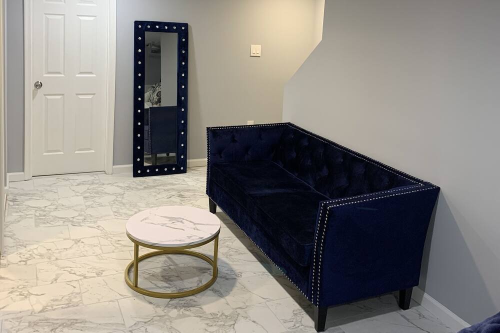 Photo of Bedroom in Downtown Baltimore