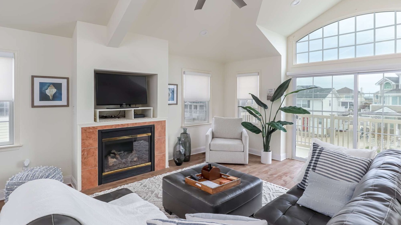 Photo of Livingroom in Cape May Court House