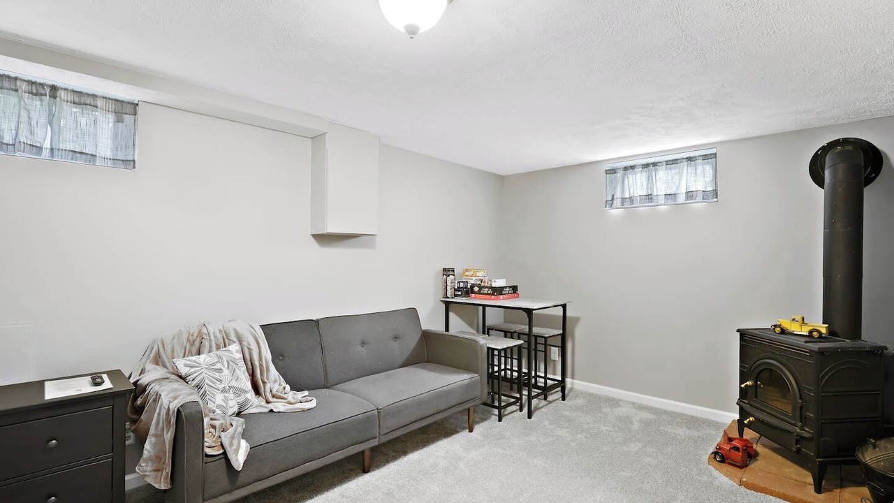 Photo of Livingroom in Aksarben - Elmwood Park