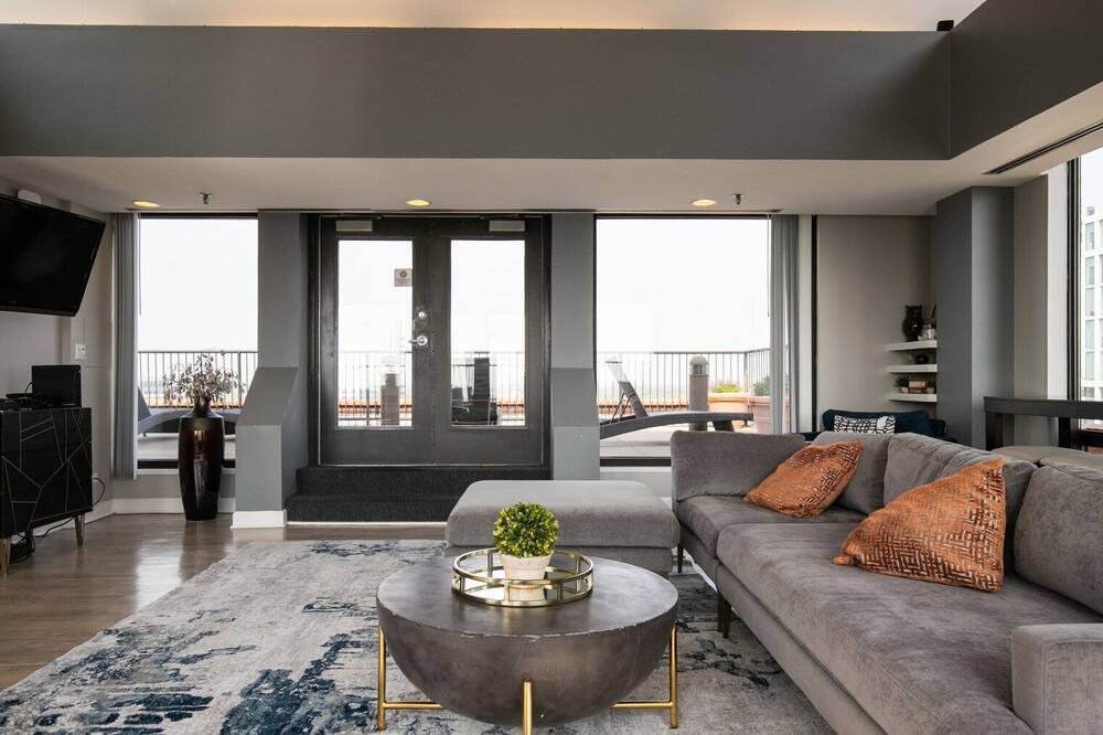 Photo of Livingroom in Oak Park