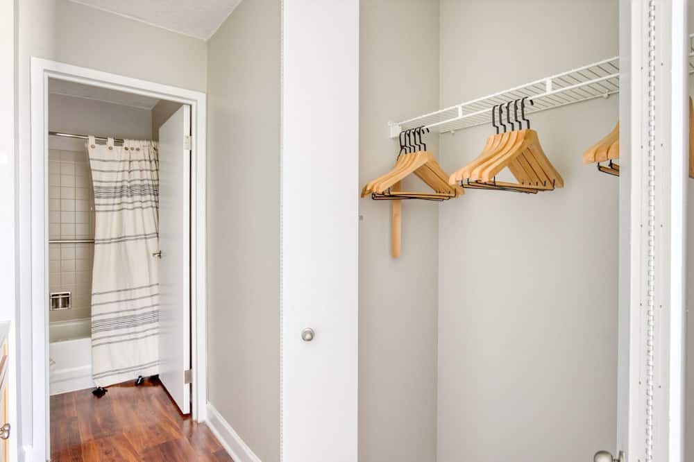 Photo of Bedroom in Oak Park