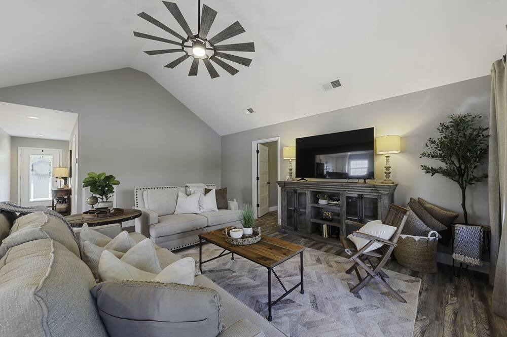 Photo of Livingroom in Leesburg