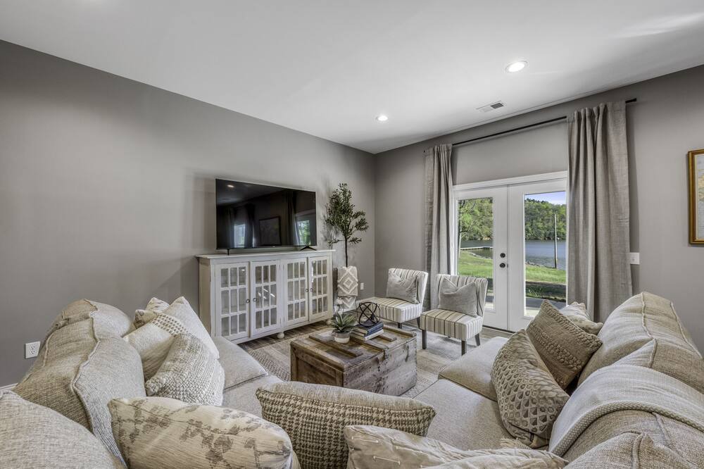 Photo of Livingroom in Leesburg