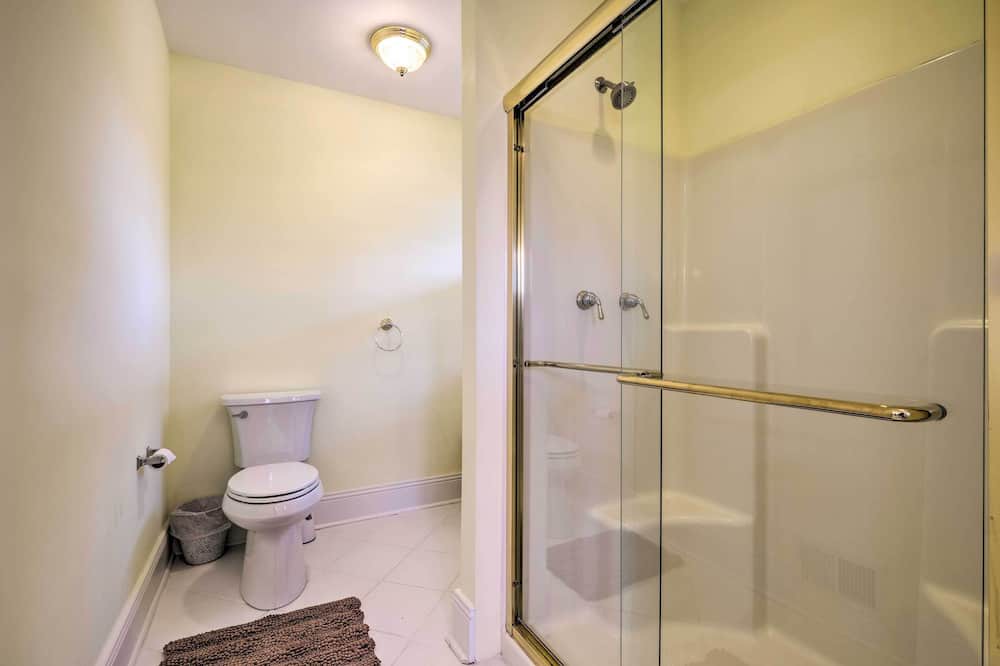 Photo of Bathroom in Deale