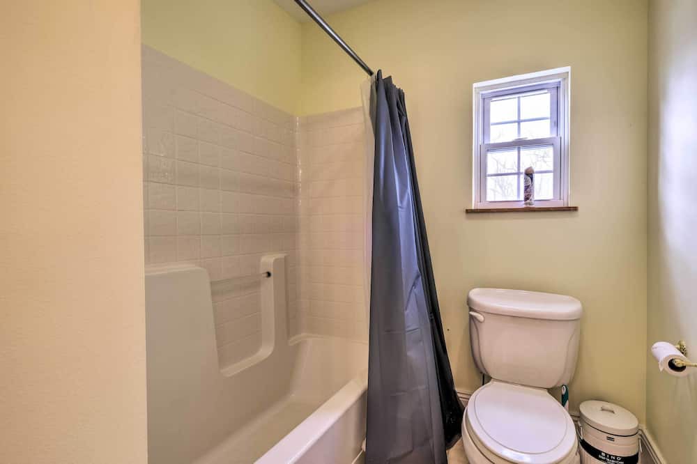 Photo of Bathroom in Deale