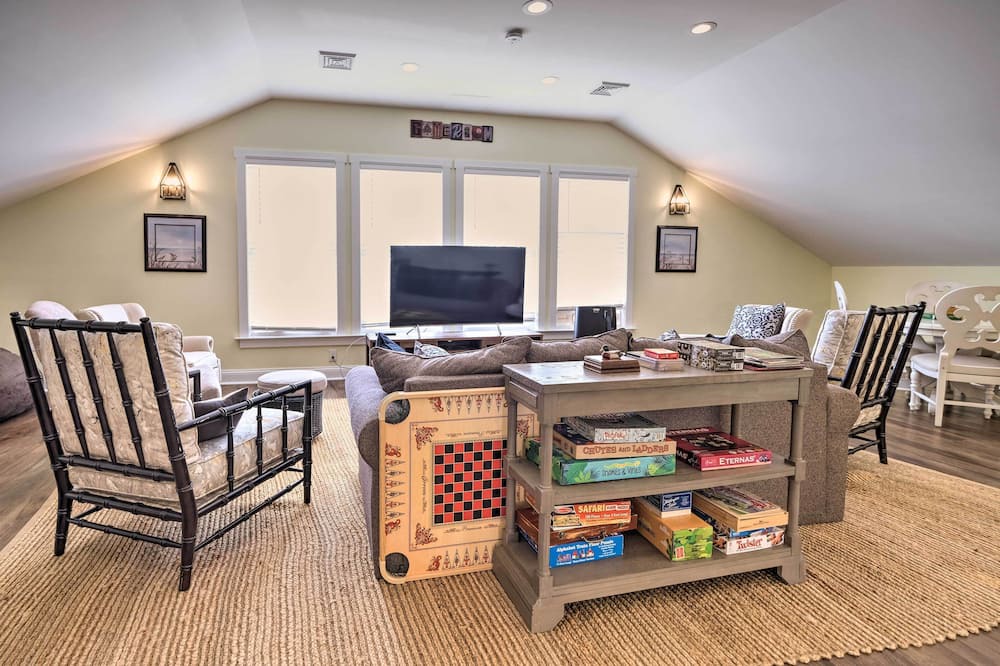 Photo of Bedroom in Deale