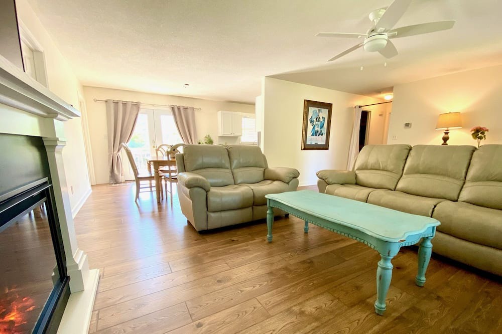 Photo of Livingroom in Kings Grant