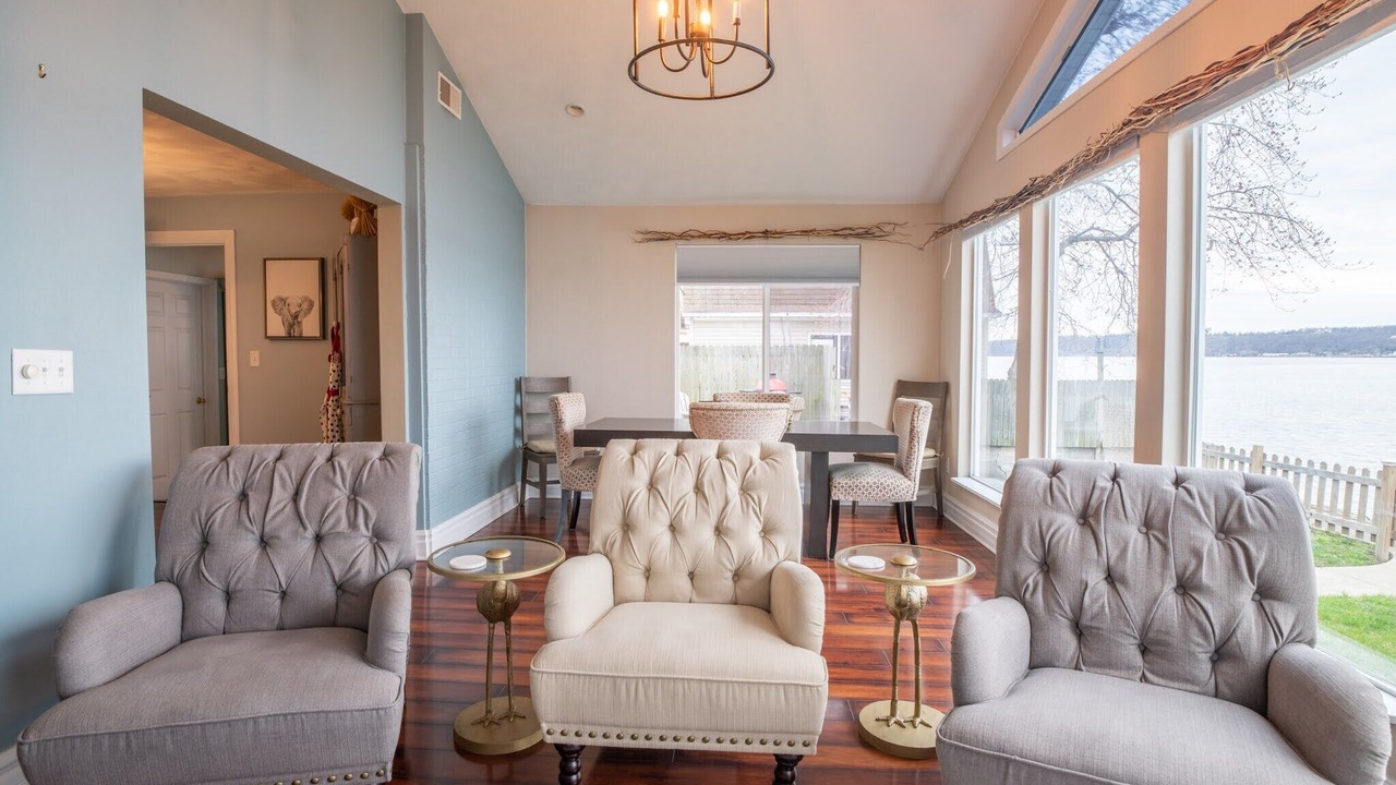 Photo of Livingroom in Sunnyland