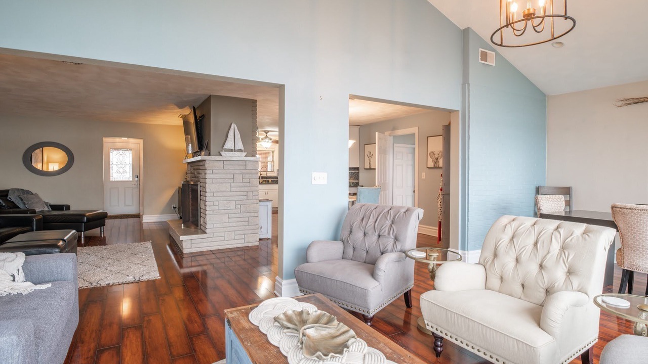 Photo of Livingroom in Sunnyland