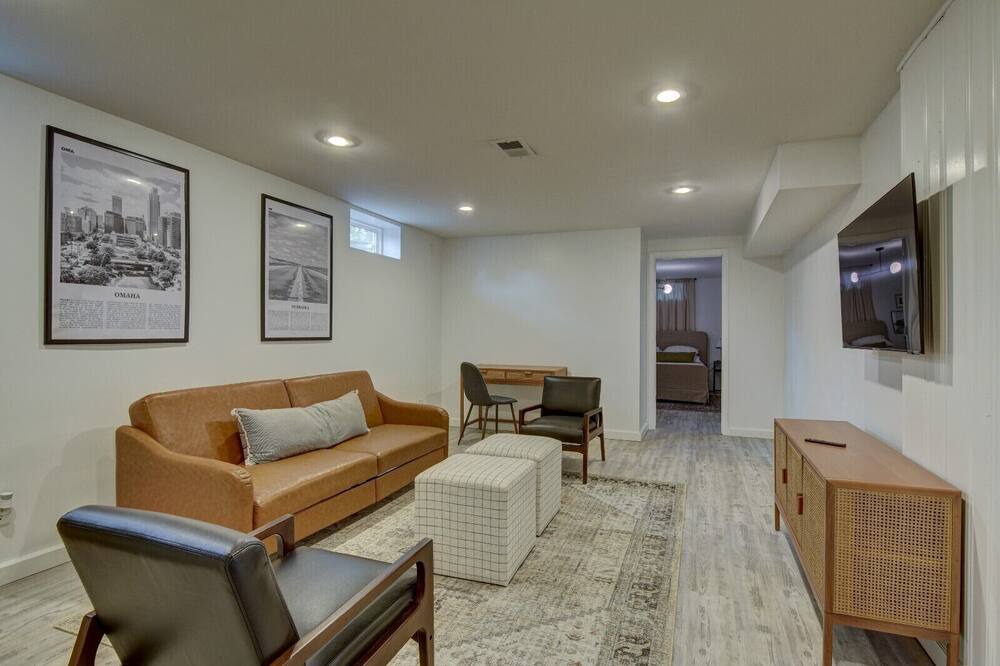 Photo of Livingroom in Aksarben - Elmwood Park