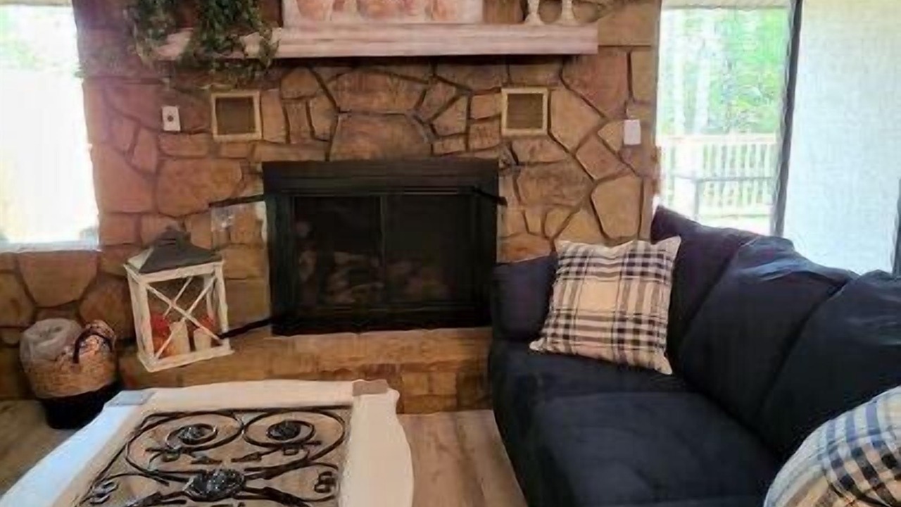 Photo of Livingroom in Caton